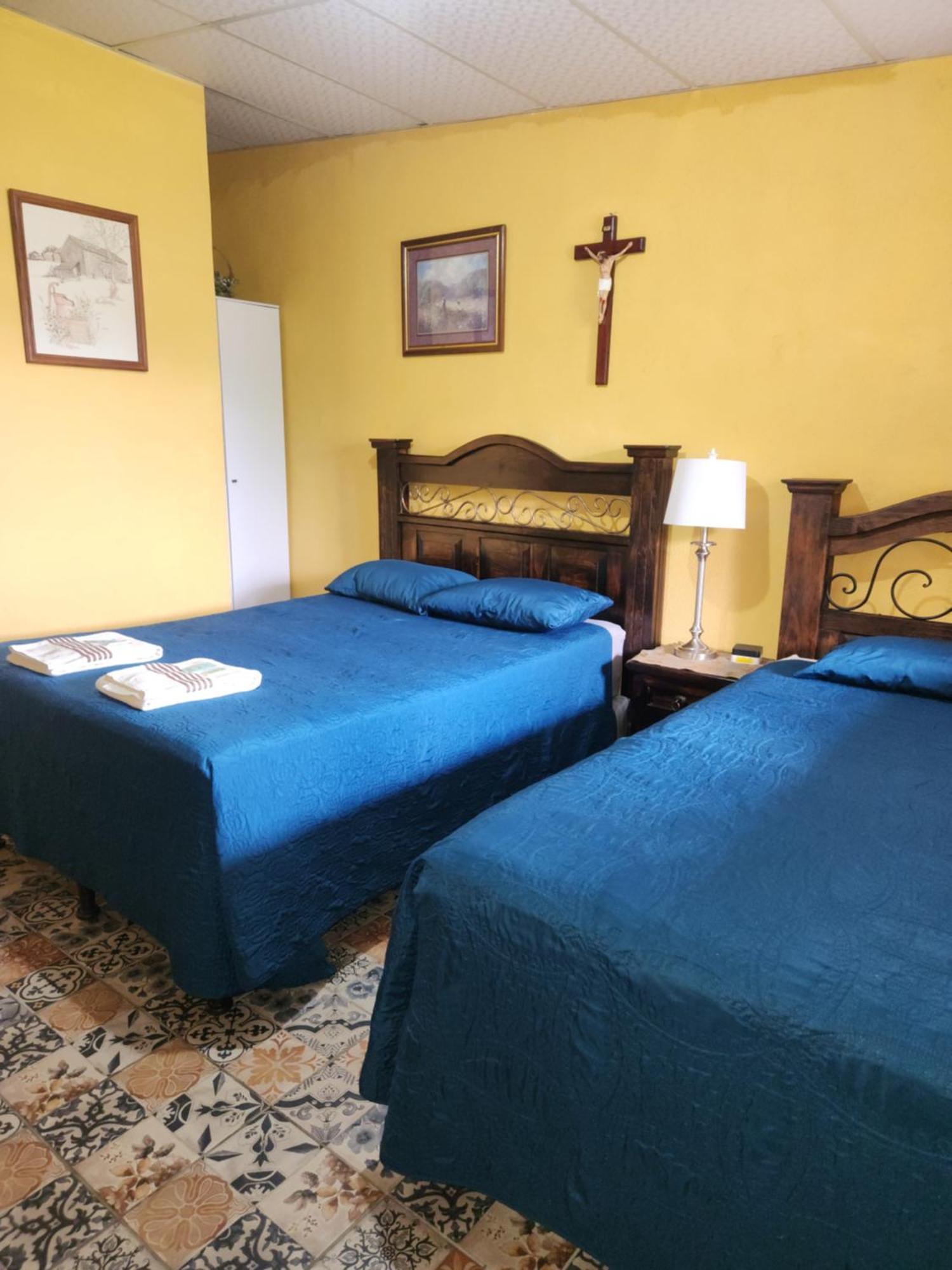 Hotel Nolasco Антигуа-Гватемала Номер фото